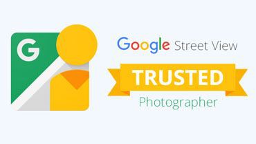 Werbebanner von Google Street View, das die Zuverlässigkeit und die Dienstleistung eines vertrauenswürdigen Fotografen hervorhebt.